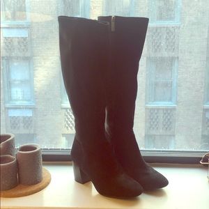 BCBG boots